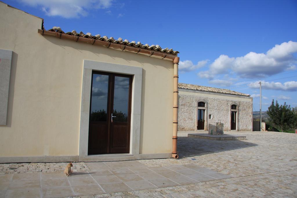 Agriturismo Gaia Villa Noto Rum bild